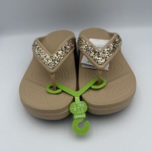 CROCS Sloane Glitter Womens Wedge Platform Flip Flops Gold Tan Sandals Size‎ 7